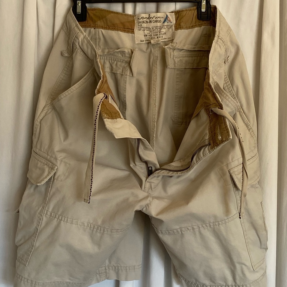 Like New WONDER Wall, Broken-in Nice Looking Cargo Shorts, Sz-36, Super Tough🩳